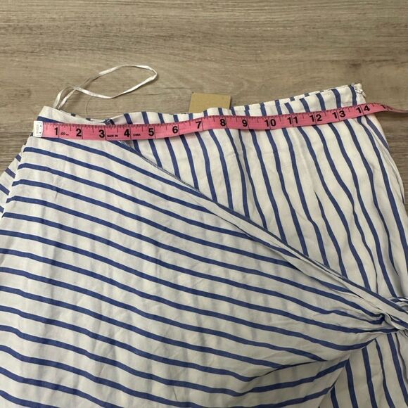 Blue/white striped skirt Size 10 - Picture 2 of 7